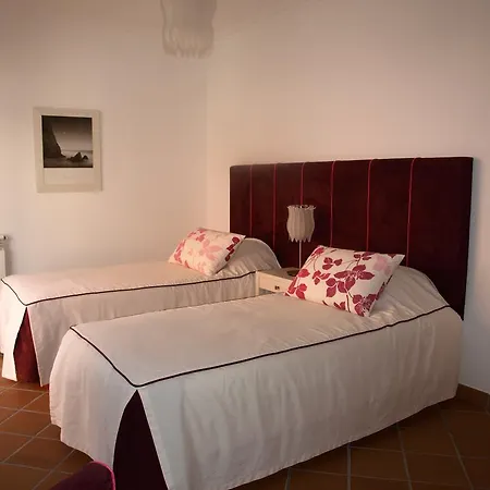 Vila Da Praia 463 E3 * Όμπιδος